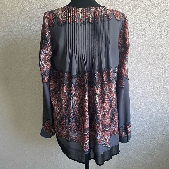 Anthropologie Meadow Rue • Multicolor Long Sleeve Blouse with TieString in Front - Picture 8 of 13